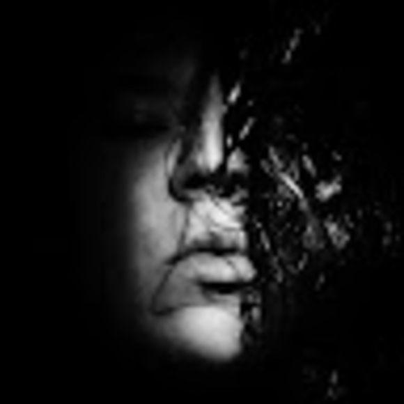 Meet your Posher, Amber - Picture 1 of 1